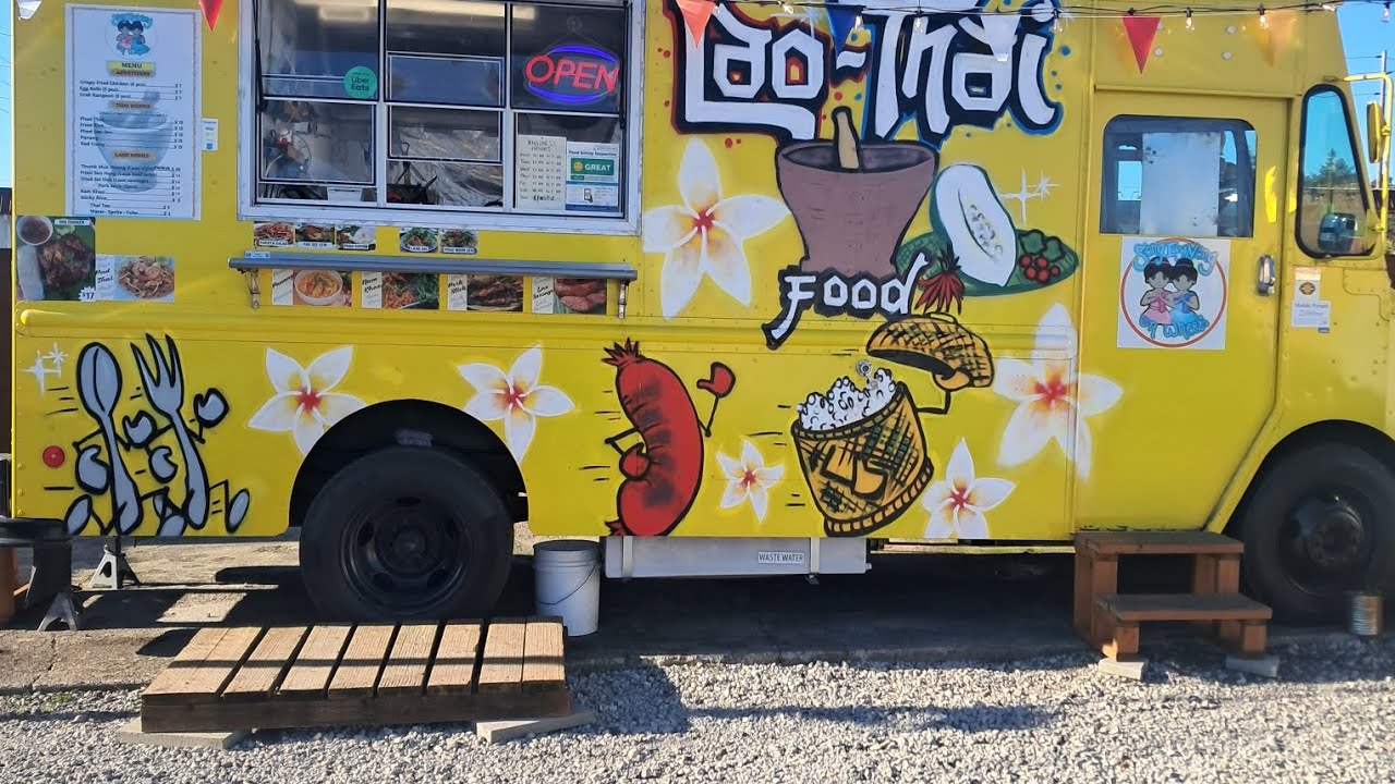 Laos 🇱🇦 food truck at lakewood wa 