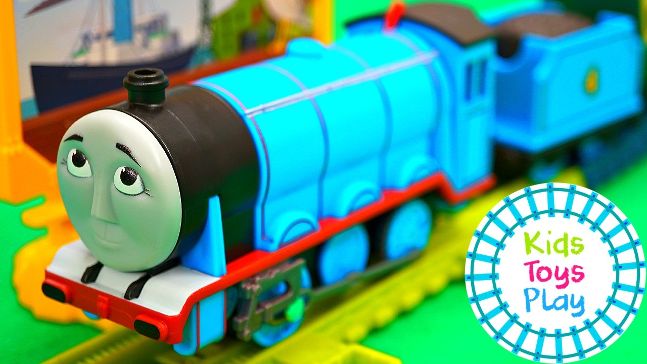 Who's The Strongest Engine? Gordon Takes On Thomas!
