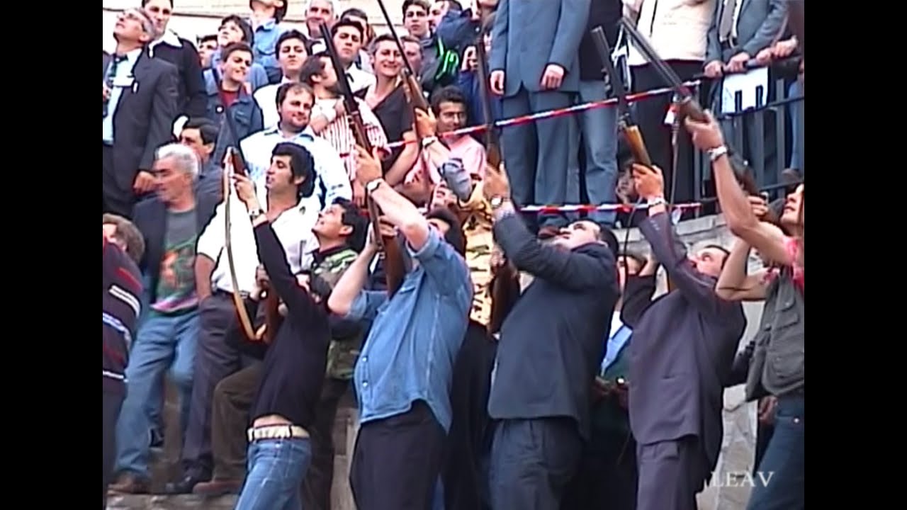 Accettura, Maggio 2002, lo sparo del Maggio