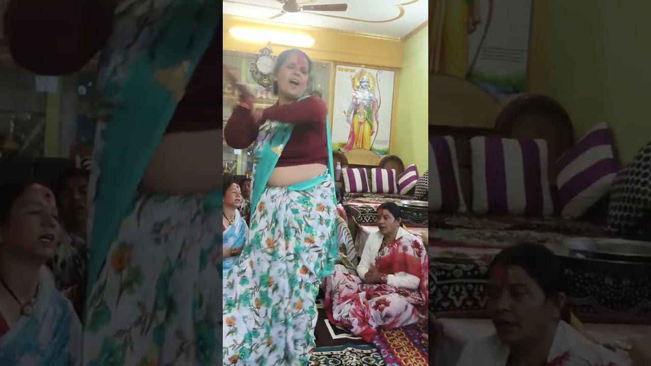 Holi mein bhabhi ka super dance#please like share and subscribe 🙏💐🙏