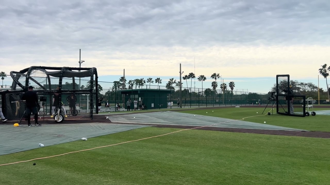 Konnor Griffin, Pirates, takes batting practice at Pirate City