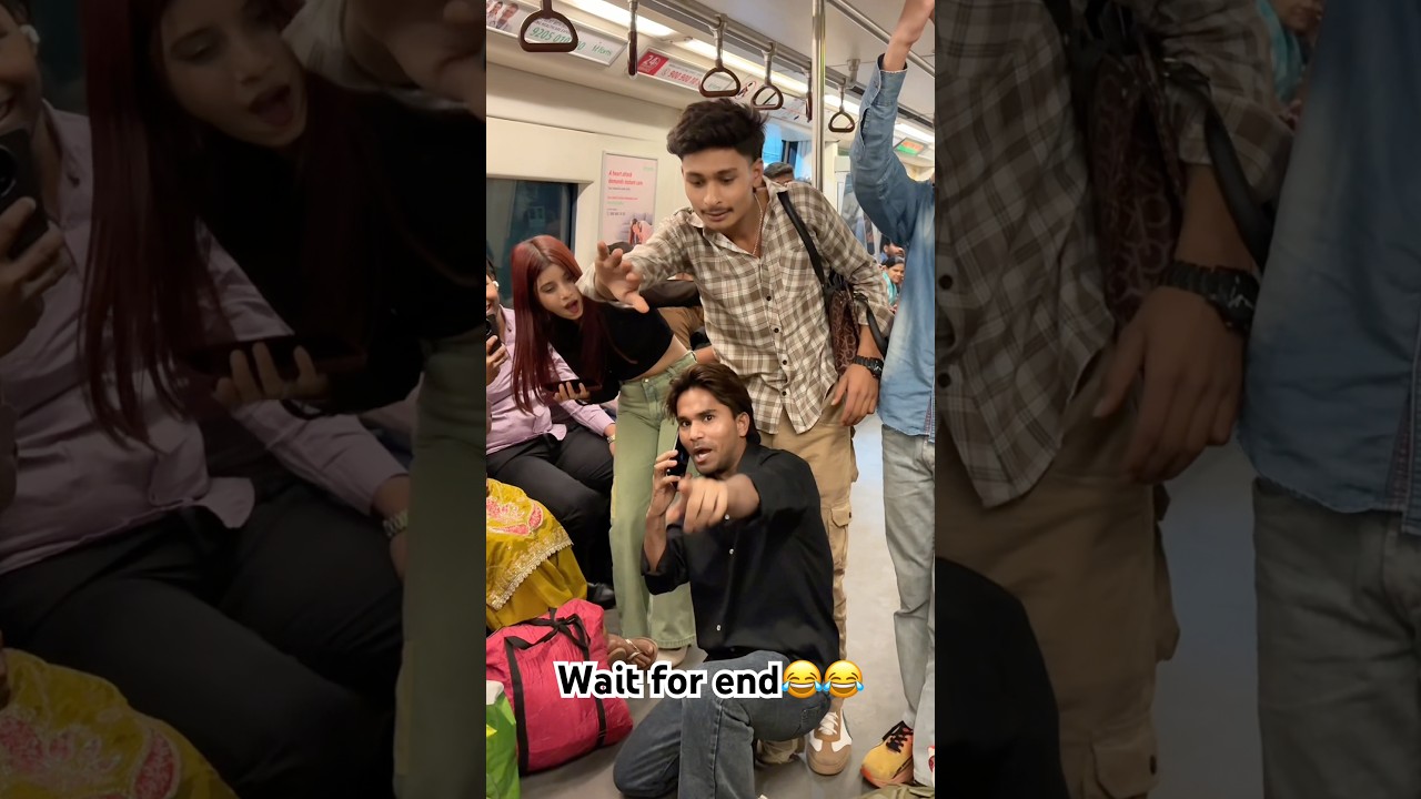 Sunil Shetty prank in metro😂wait end😂#prank #funny #ytshorts #explore #metro #viral #metro #laugh