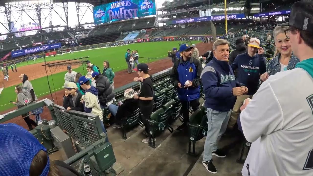 Seattle Mariners fanfest 2026 - Autographs, clubhouse tour, on field access and more
