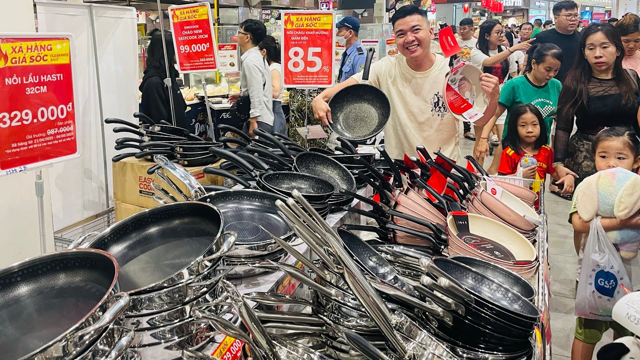 Ngỡ Ngàng SIÊU THỊ CHÍNH GỐC VIỆT Ngập Tràn Đồ Xịn Mỹ, Úc, Châu Âu