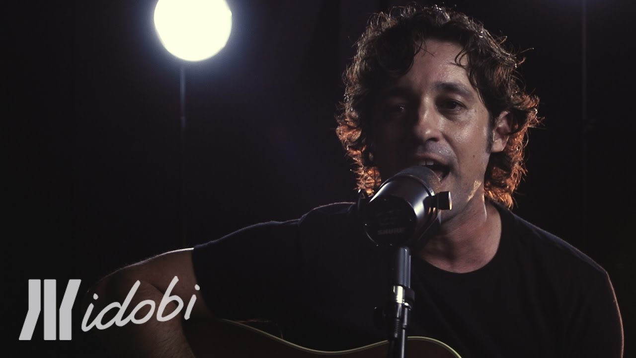 idobi Sessions: Thomas Ian Nicholas - 