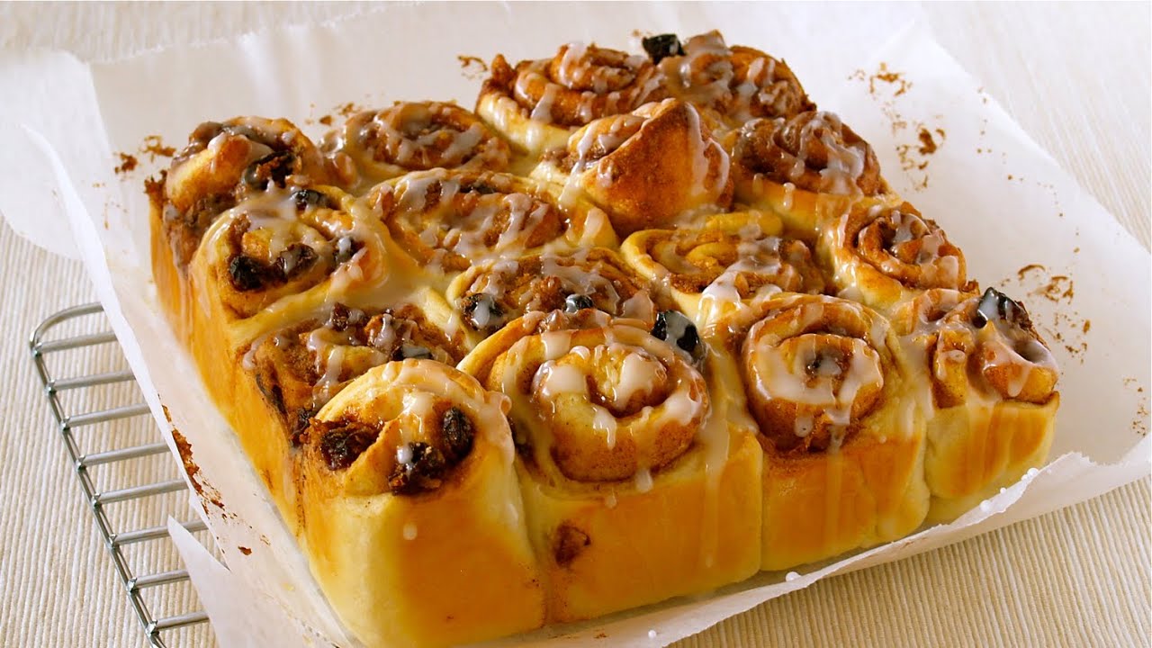 Tear 'n' Share Cinnamon Rolls シナモンロール ちぎりパンの作り方 - OCHIKERON - CREATE EAT HAPPY