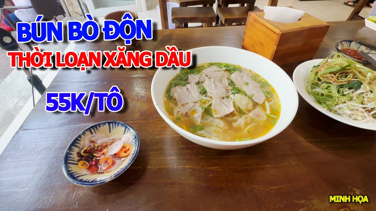 XĂNG DẦU THỜI LOẠN - NGỠ NGÀNG TÔ BÚN BÒ HUẾ CHỐNG VÃ ĐỘN RAU & MIẾNG THỊT CẮT 