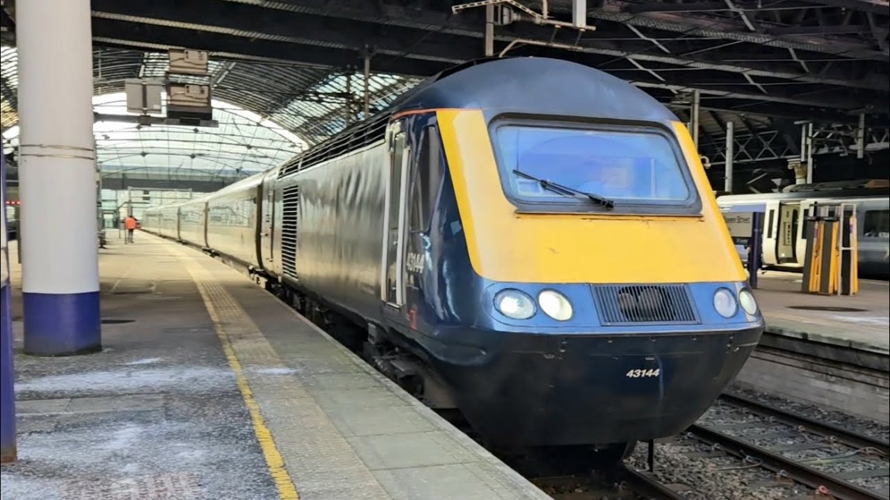 Scotrail Inter7City Departing Glasgow Queen Street