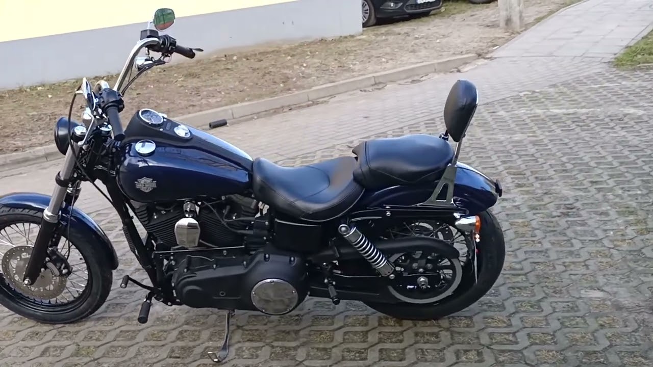 2013 HARLEY DAVIDSON DYNA STREET BOB VANCE & HINES SOUND
