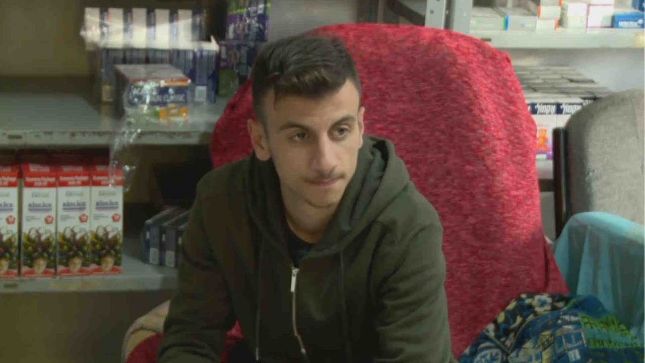 תיעוד: ניסה להציל מרצח – ונורה למוות לעיני בנו | מתוך חדשות הלילה 29.12.17