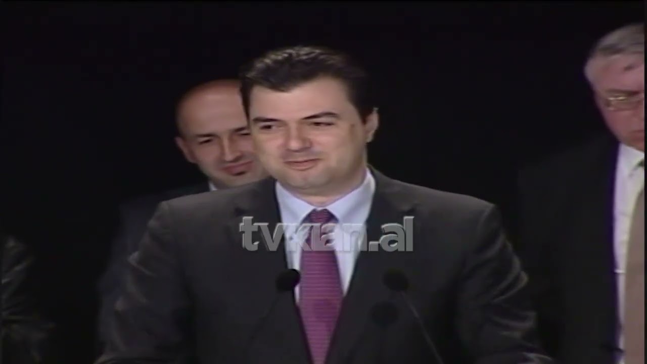 Dy studio ndërkombëtare garojnë për bulevardin e ri të Tiranës-(9 Mars 2012)
