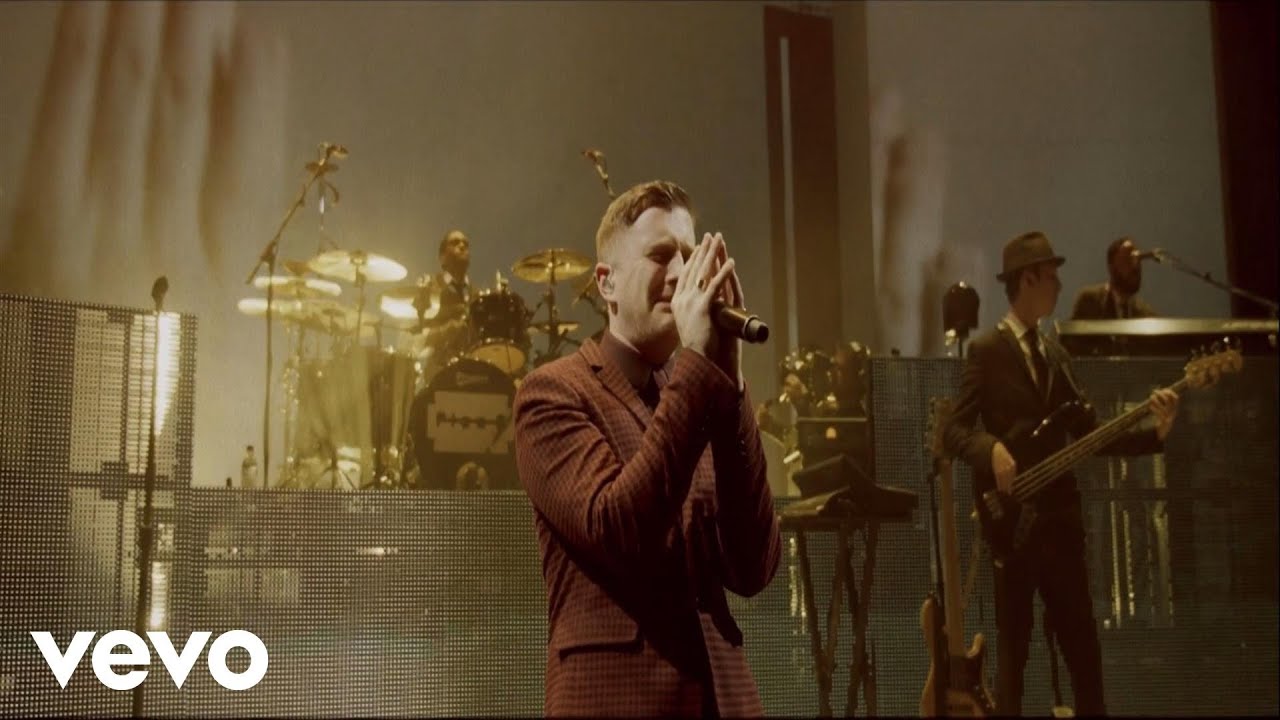 Plan B - Prayin (The Grindhouse Tour &ndash; Live At The O2)
