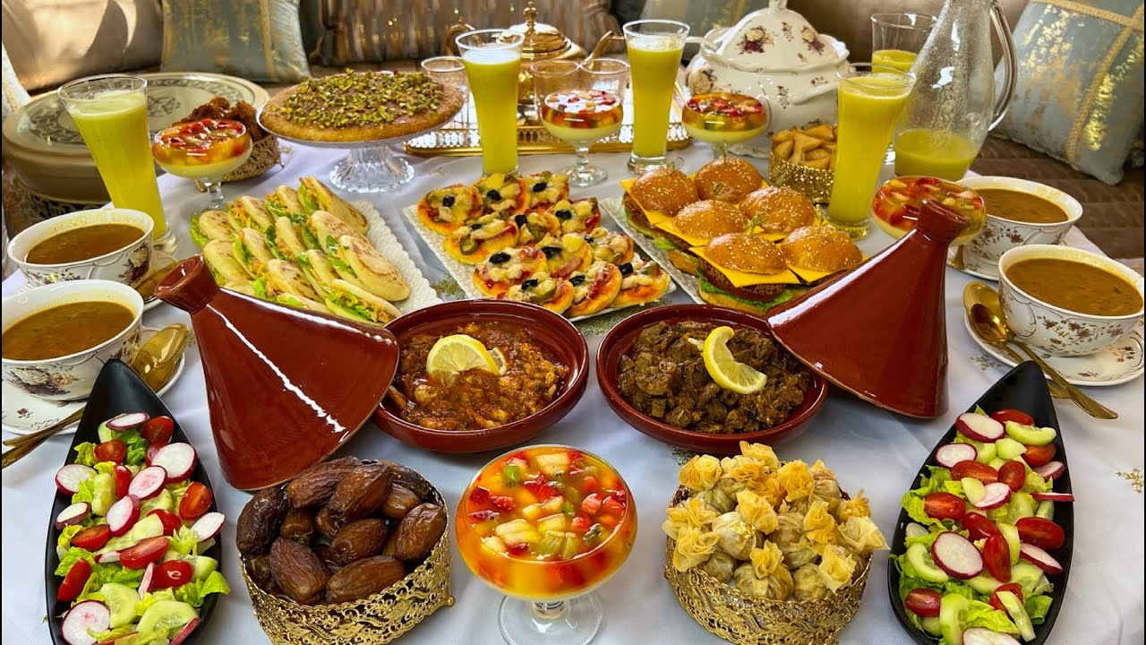 أول فطور رمضان🌙عشا وسحور بداكشي للي يبغي خاطرك بين الحلو والمالح👌🏻طويجنات واعريين تحلية خطيرة وكنافة