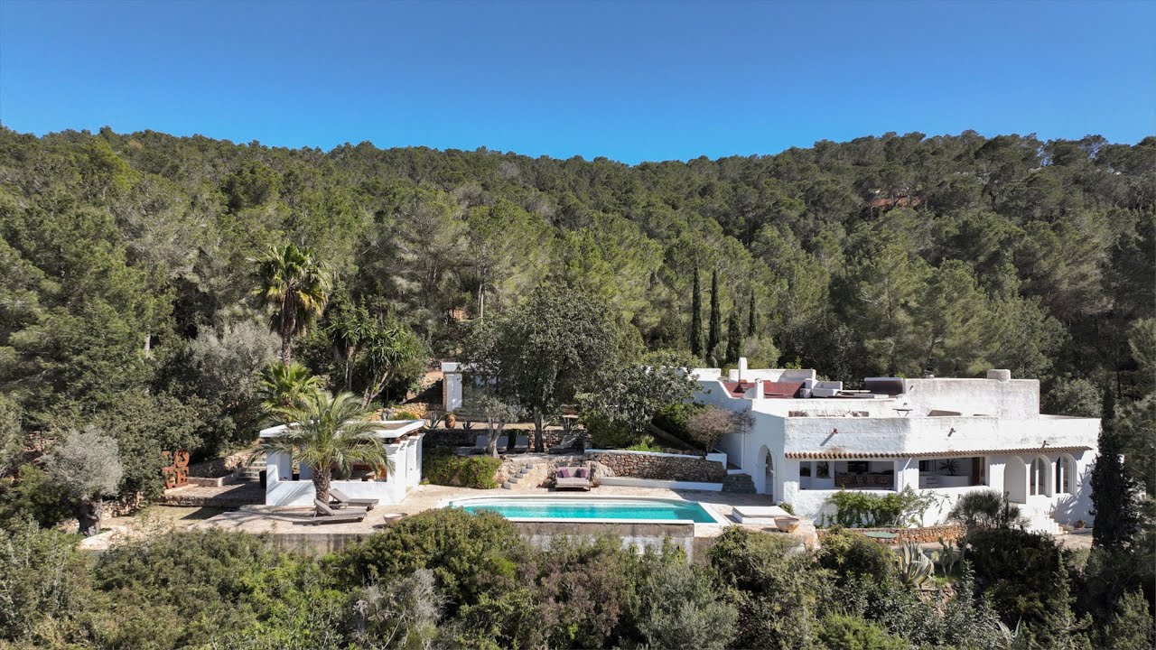 To rent, a 300-year-old Ibiza finca with views over the Xarraca valley