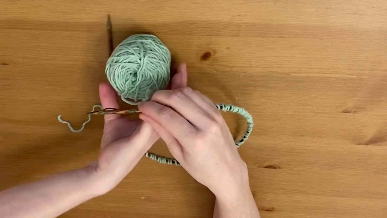 Simple Mobius Cast On