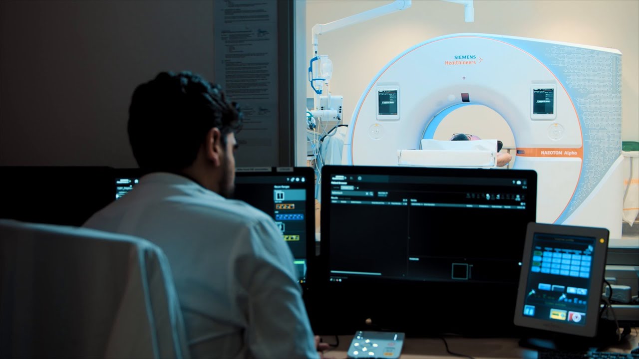 Complex cardiac imaging with photon-counting CT