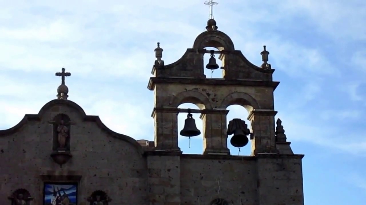 Paseo por calles y plazas de Zapopan Jalisco