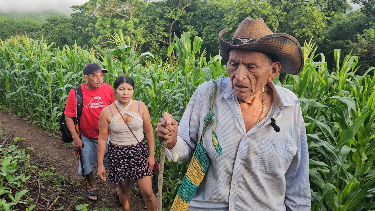 🚨El Viejon dise que ba para el banco hipoquetario🤣/El Salvador Es Mi País 