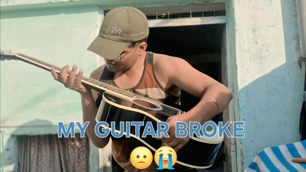 my guitar broke☹️😱
