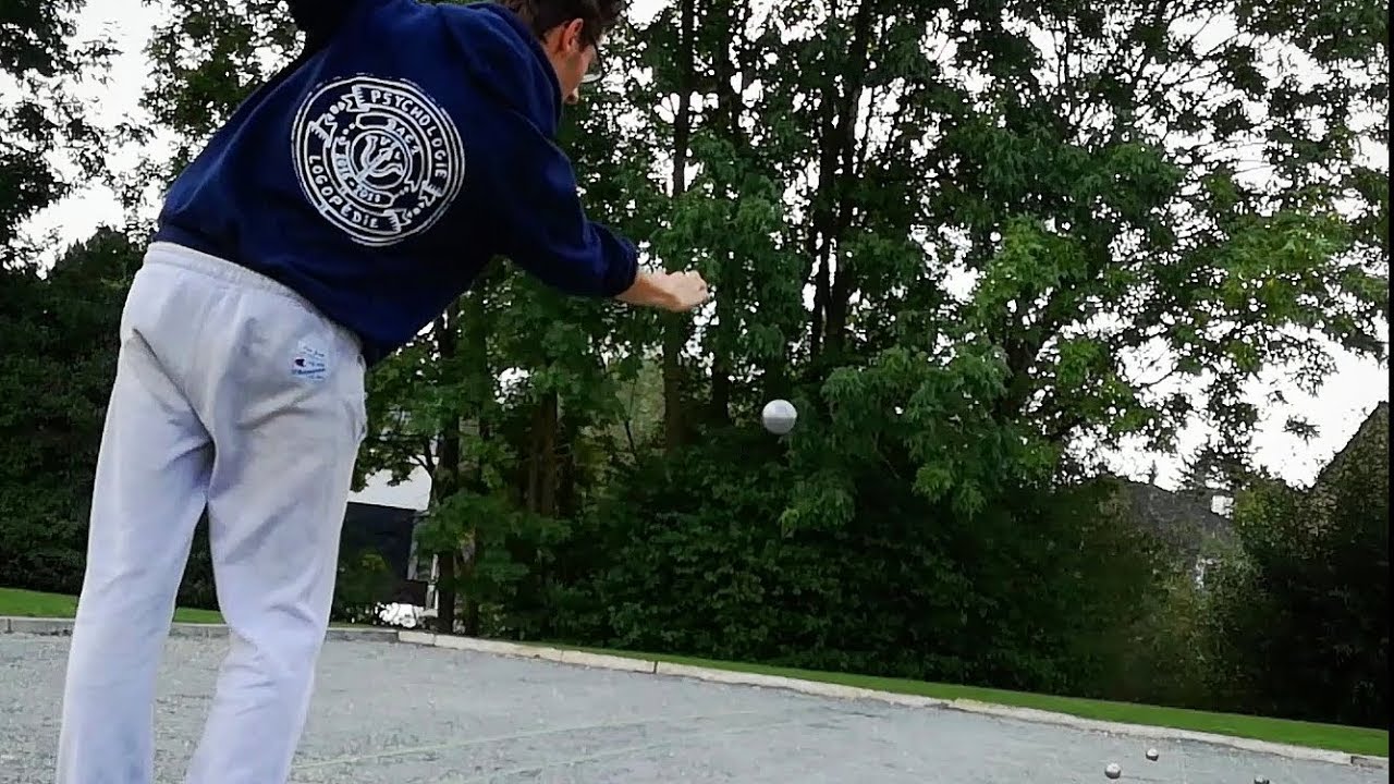 Pétanque: Comment lacher sa boule ?