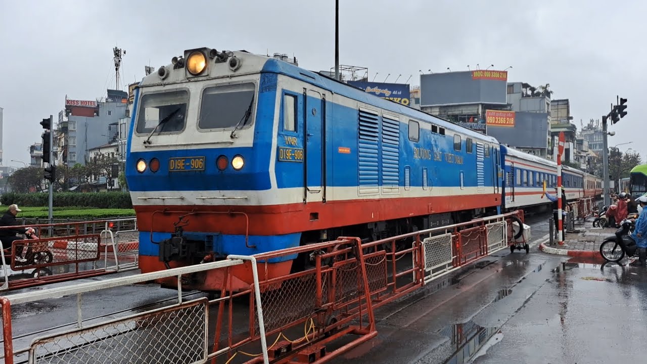 [976] D19E-906 kéo tàu tăng cường tết TN3 (22/02/2026)