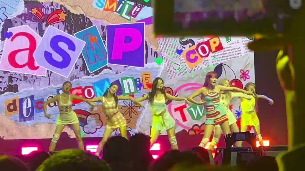 220823 STAYC Full Performance Fancam KCON TOUR SF (4K)