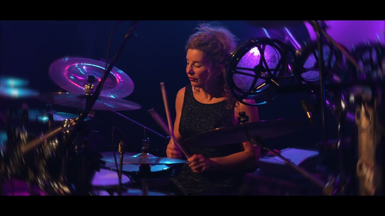 The Machine Performs Pink Floyd - Young Lust