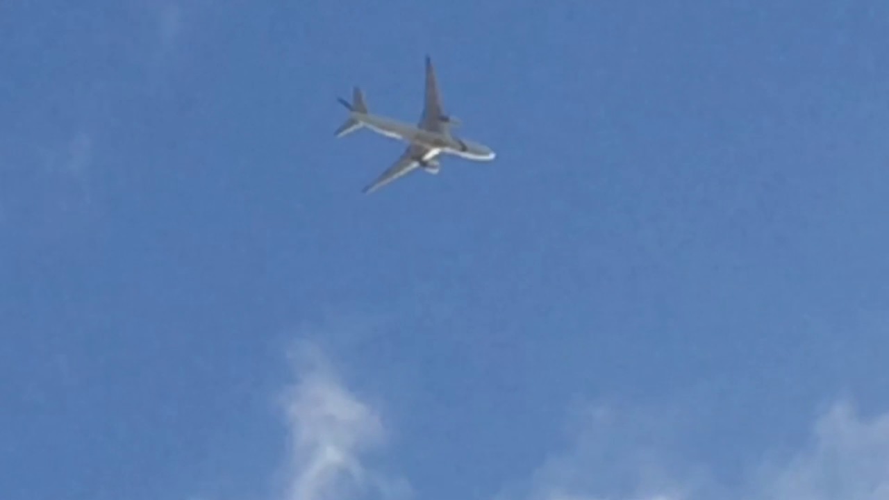 PIA 777-240ER *Missed Approach* Birmingham Airport | Flyover (AP-BGK)