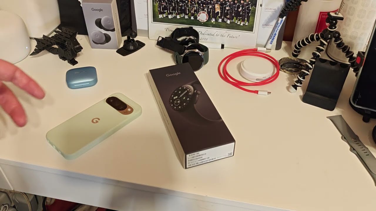 Распаковка Pixel Watch 4