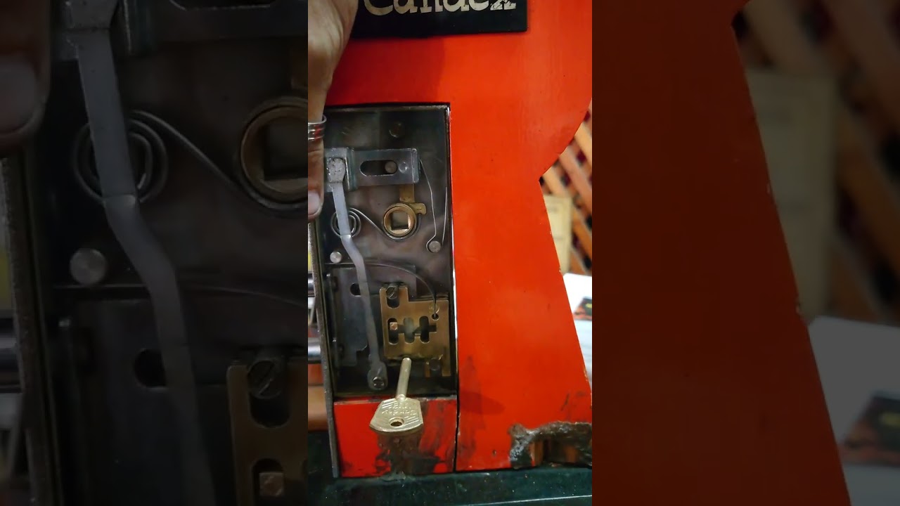 Cerradura trabada con puerta cerrada. Media llave explicada.