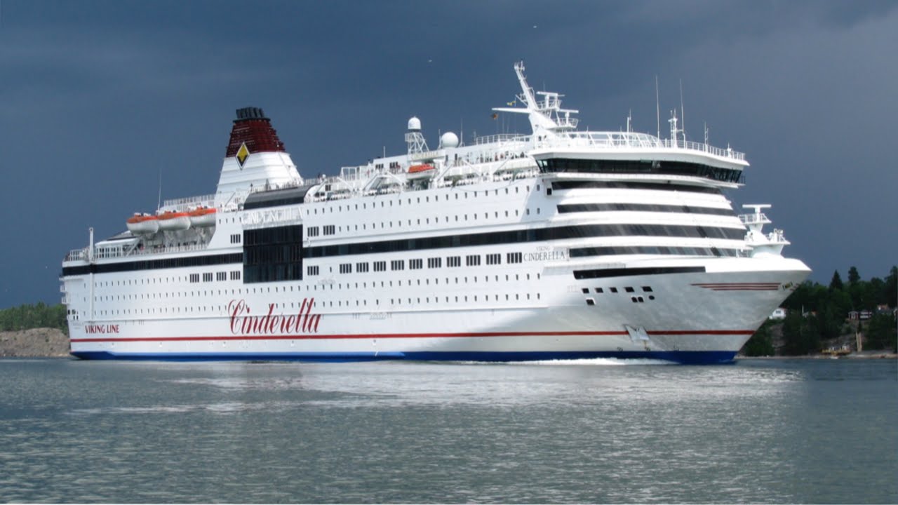 MS Viking Line // Checking In and Tax Free Walking