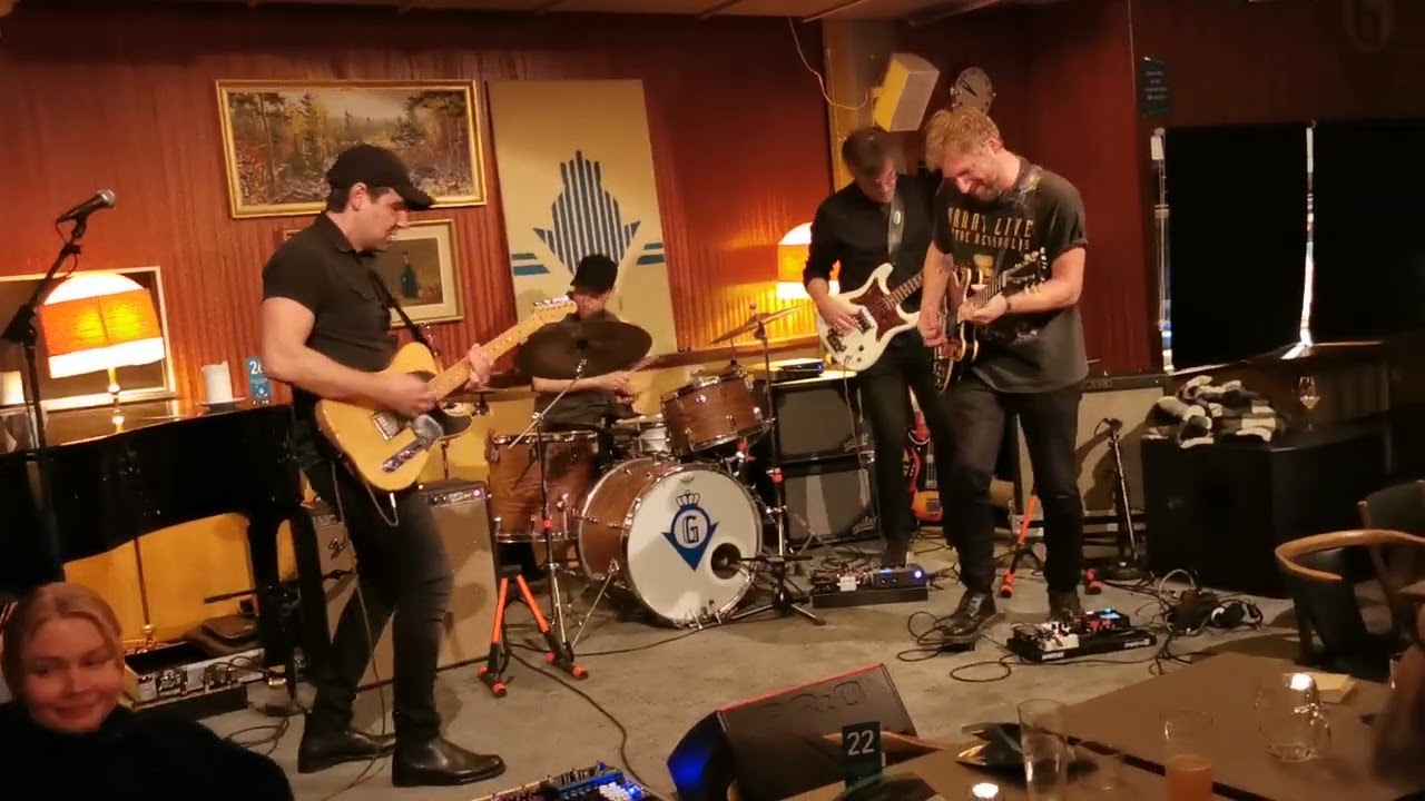 Mike's Garage ft. Andreas Hourdakis 