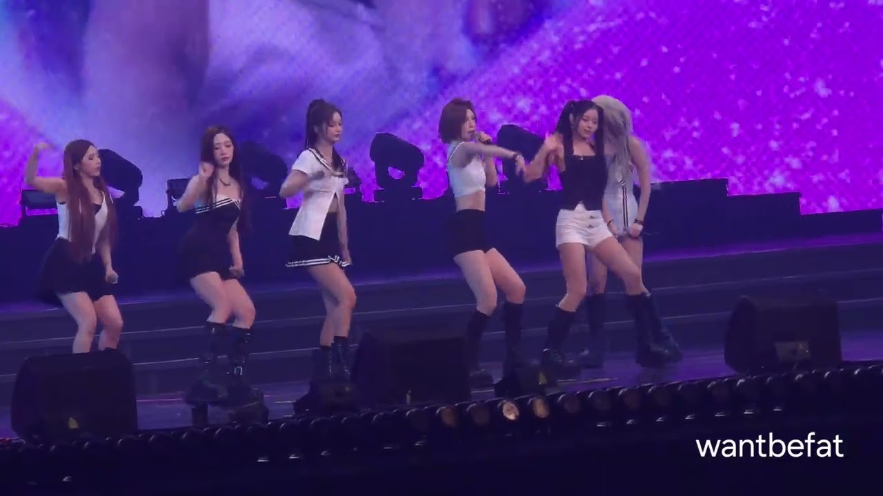 250906 NMIXX -Love Me Like This #Nmixx #엔믹스 #Taipei #Lily #Haewon #Sullyoon #Bae #Jiwoo #Kyujin #潮台北