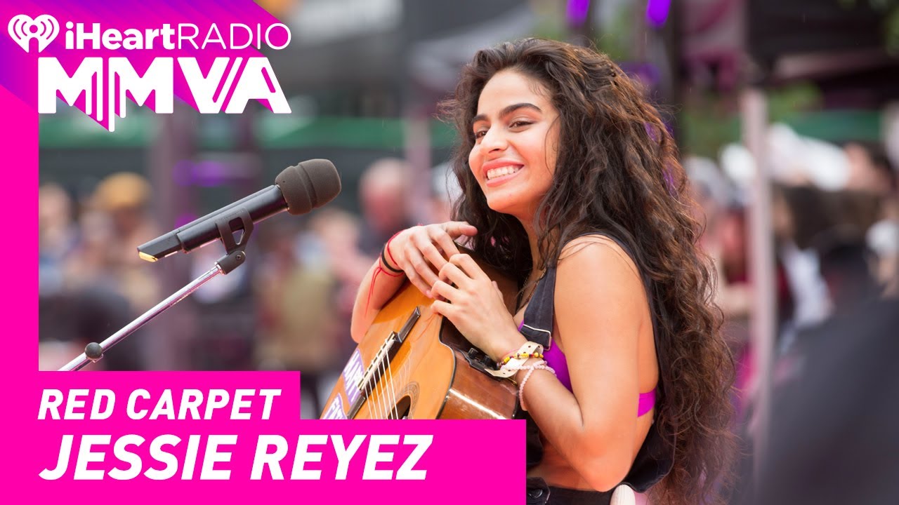 Jessie Reyez  Performs Figures at the MMVA Red Carpet