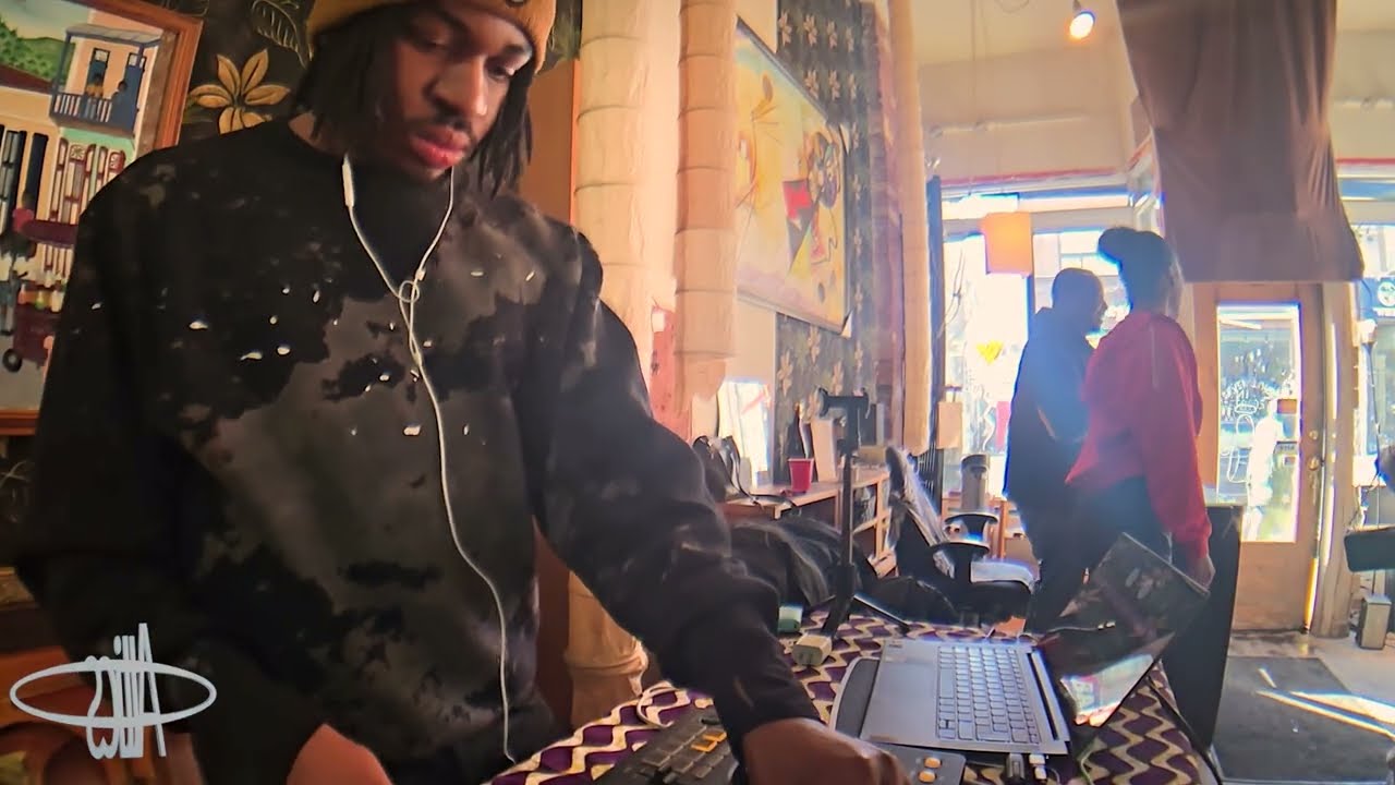 In-Store DJ Set @ Tribaleye (Kensington Market Toronto) | DJ Queue | House / Afro House
