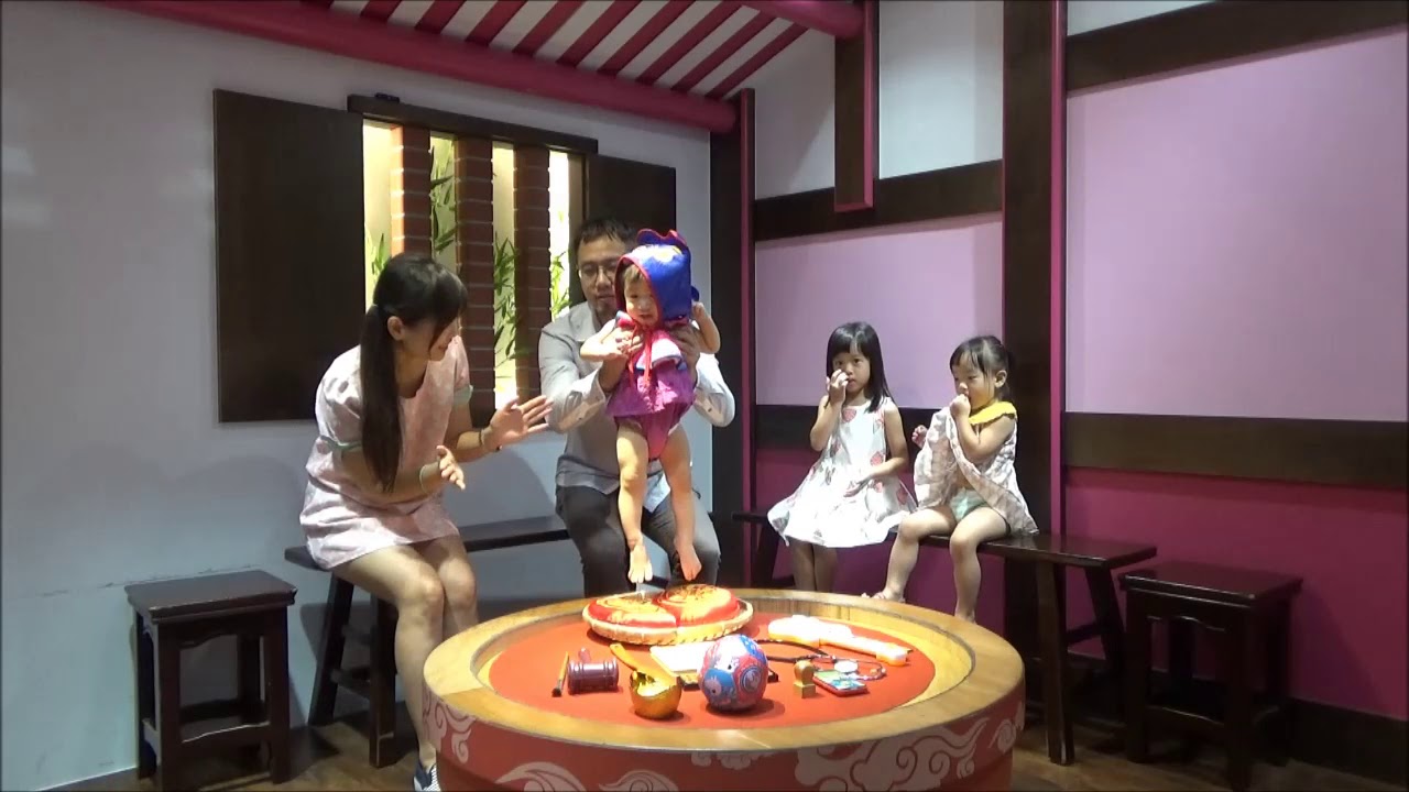 萌兒抓周