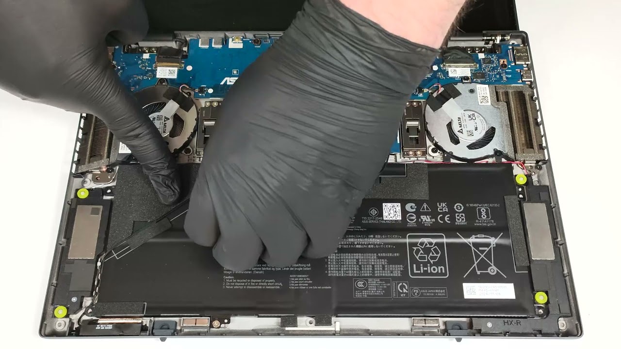 🛠️ How to open ASUS Zenbook DUO (UX8406C) - disassembly and upgrade options