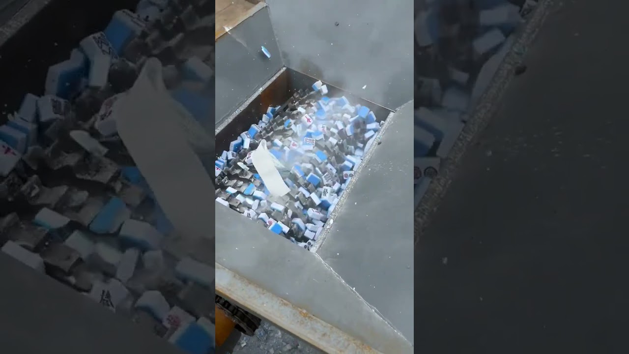 THINGS IN THE SHREDDER | SHREDDING ANYTHING COMES IN MY HAND 