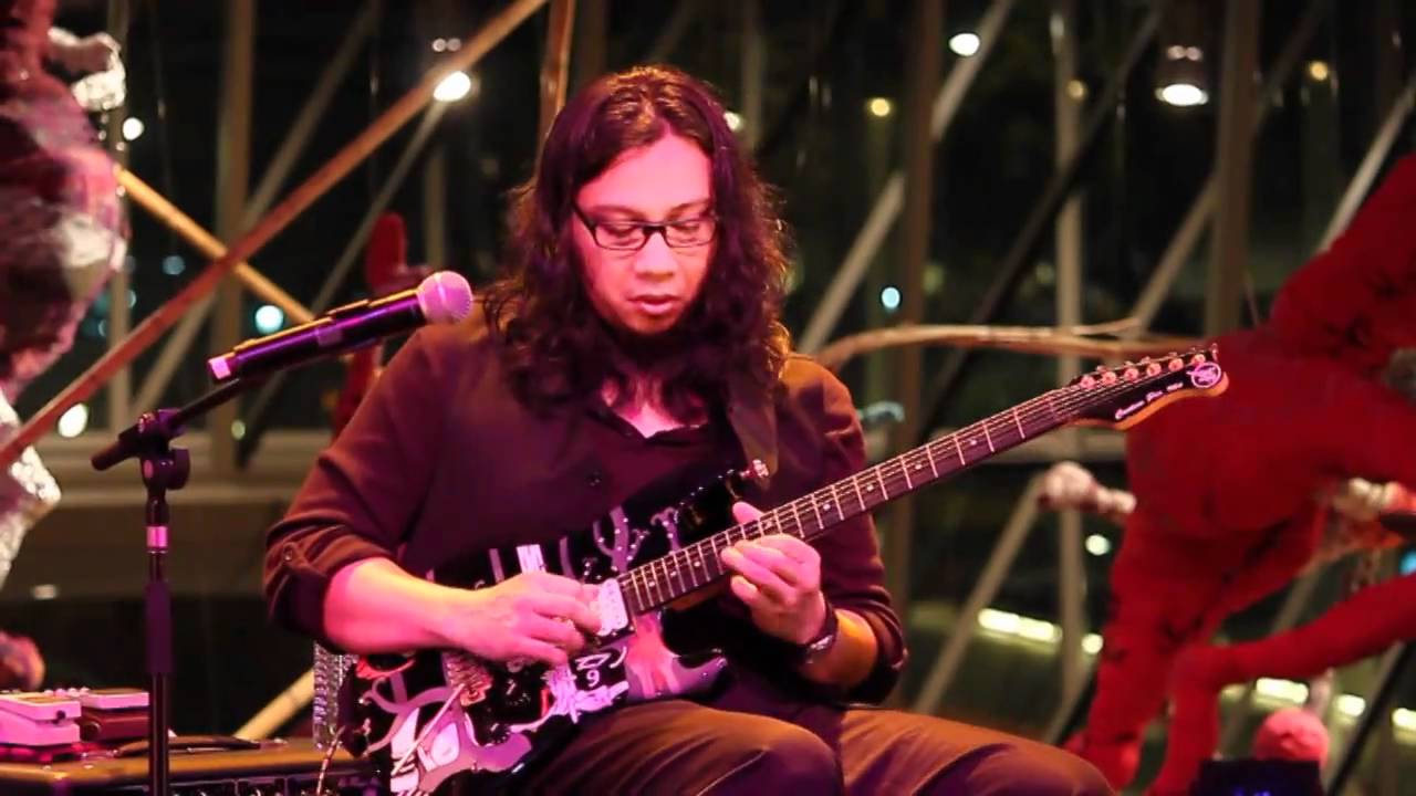 Rosli Mansor - Led Zeppelin Instrumental Medley (Me & My Guitar - Live @ Esplanade Concourse)