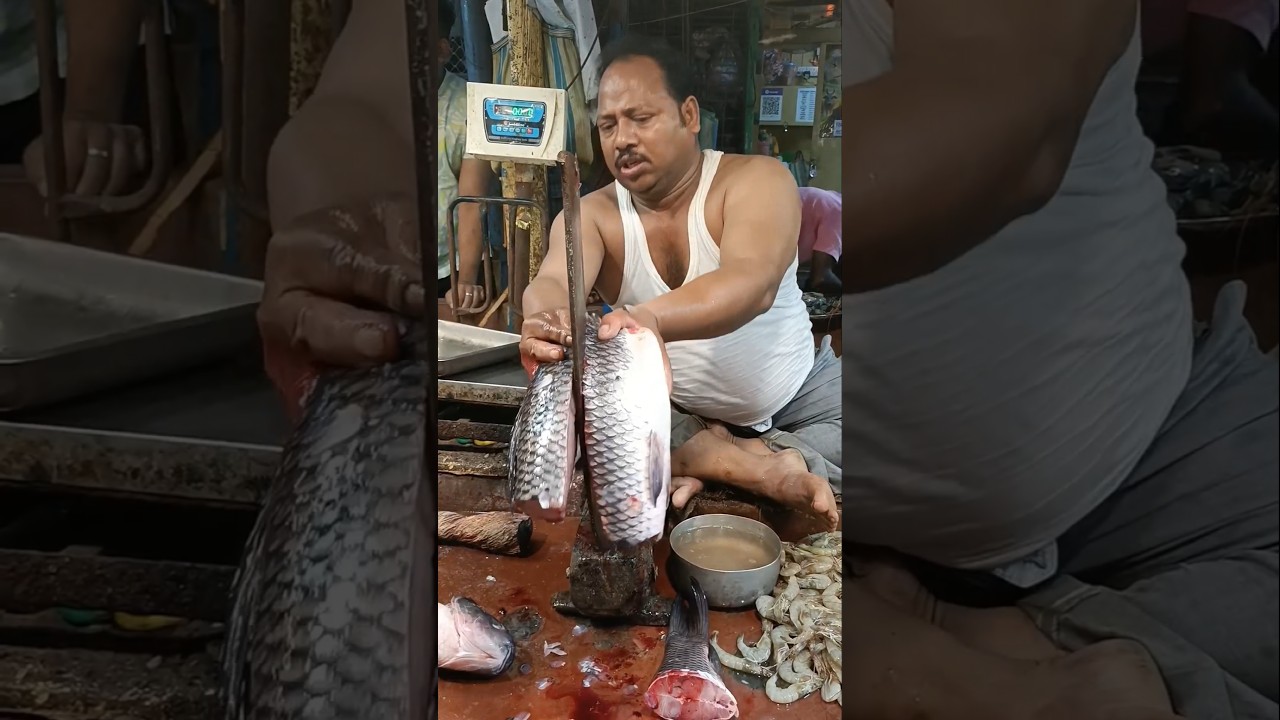 🔥😱 Special!! Beautiful Nature Village's Worth Big Rohu Fish Cutting Skills 😱 #shorts