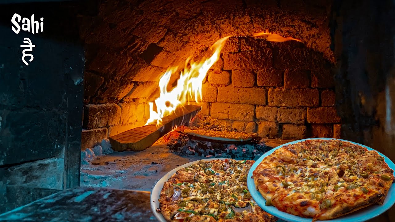 Wood Oven Pizza in Streets of McleodGanj | Family Pizzaria | Street Food India