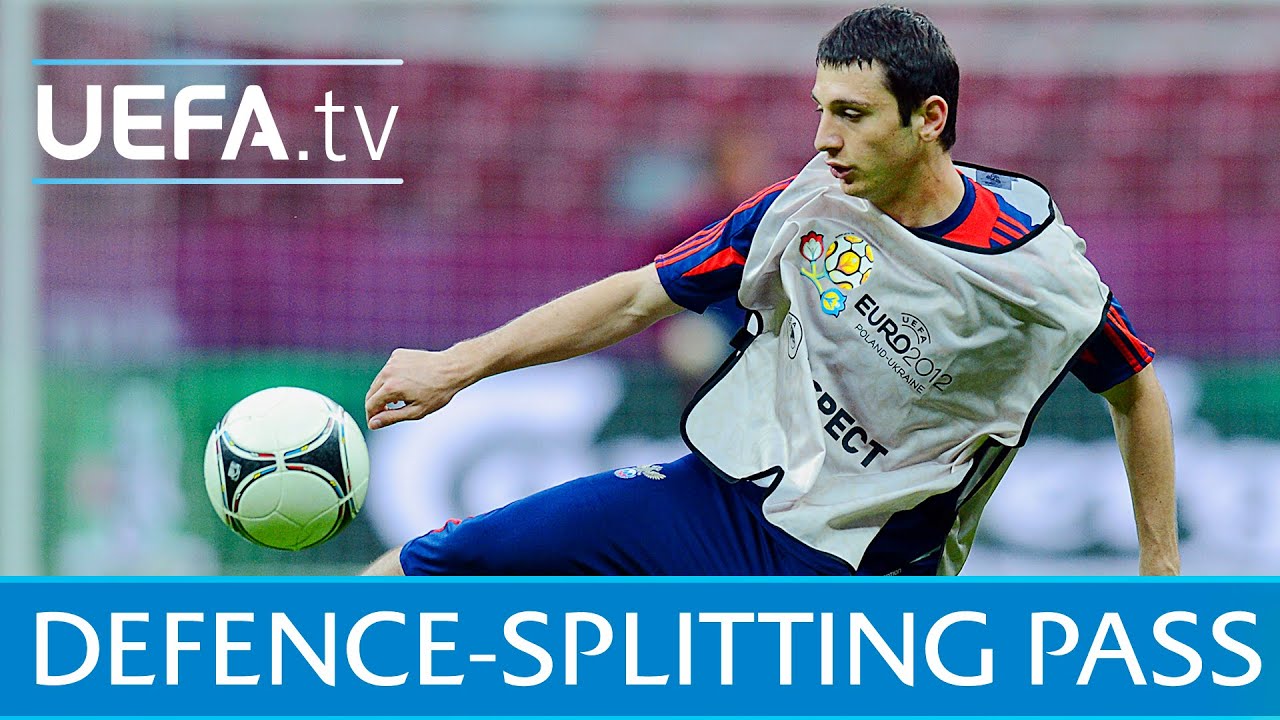 Alan Dzagoev's defence-splitting pass