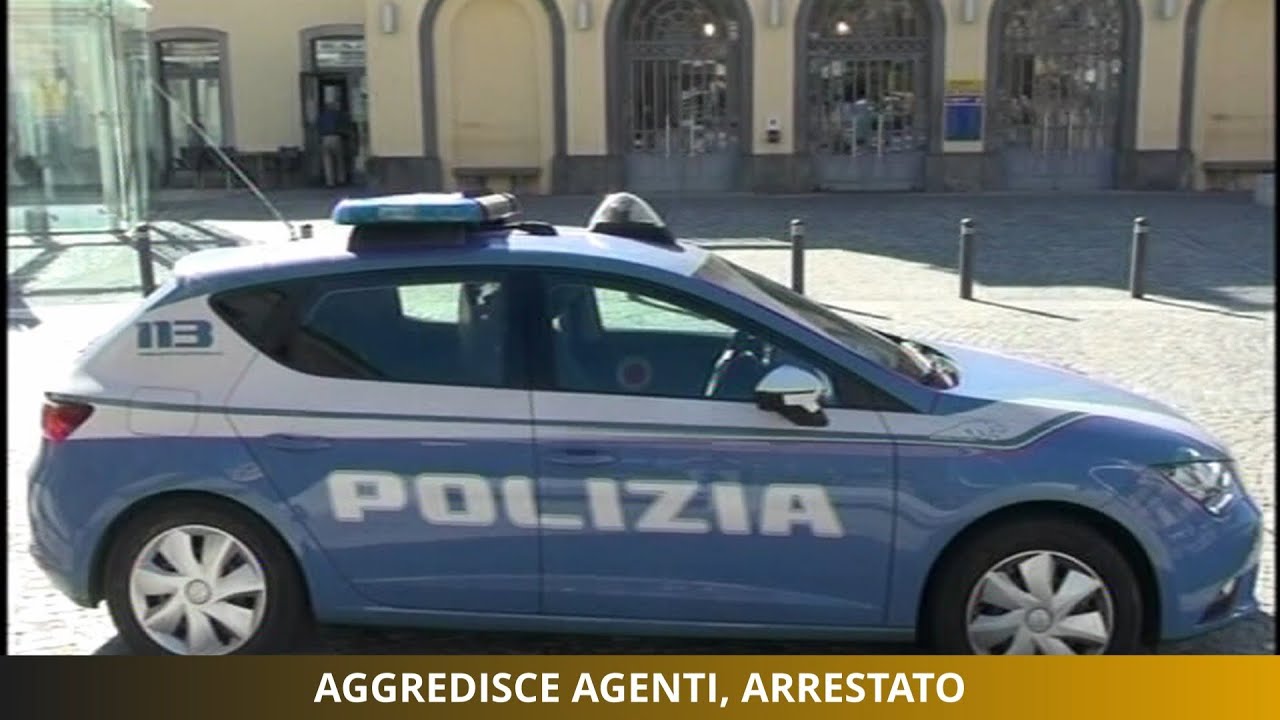 Aggredisce agenti, arrestato