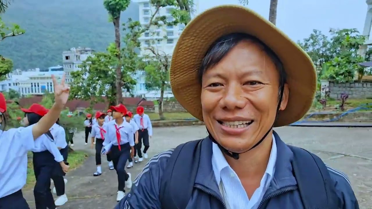 HỌC SINH KHỐI 8 THĂM MỘ HÀN MẶC TỬ, KHU DU LỊCH GHỀNH RÁNG TIÊN SA