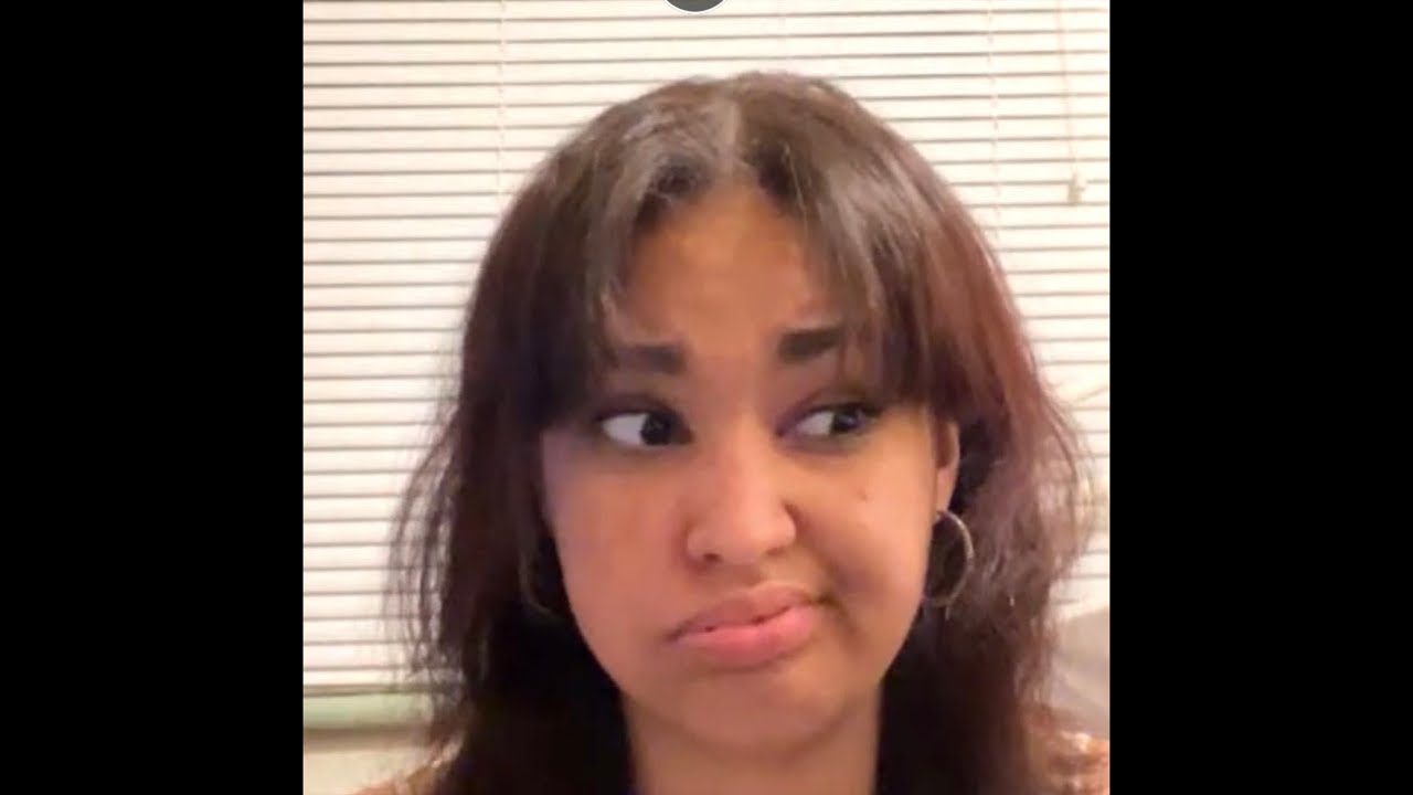 Mia💫 is live