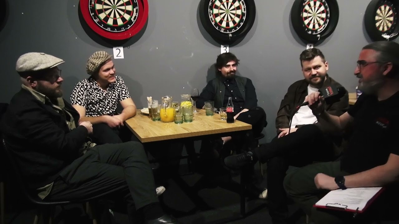 NICPONIE - kapela podwórkowa, która żadnej muzyki się nie boi :)