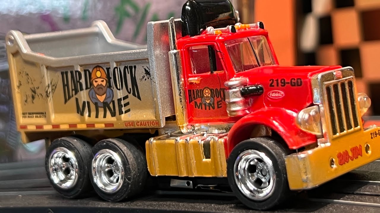 CalefNoise Mining Dump Truck Slot Car