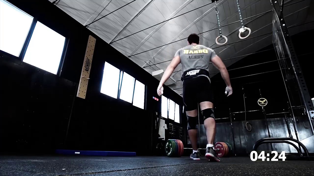 Xenios USA athlete Andrea Barbotti from Team Elite performs wod '' Mazinga ''