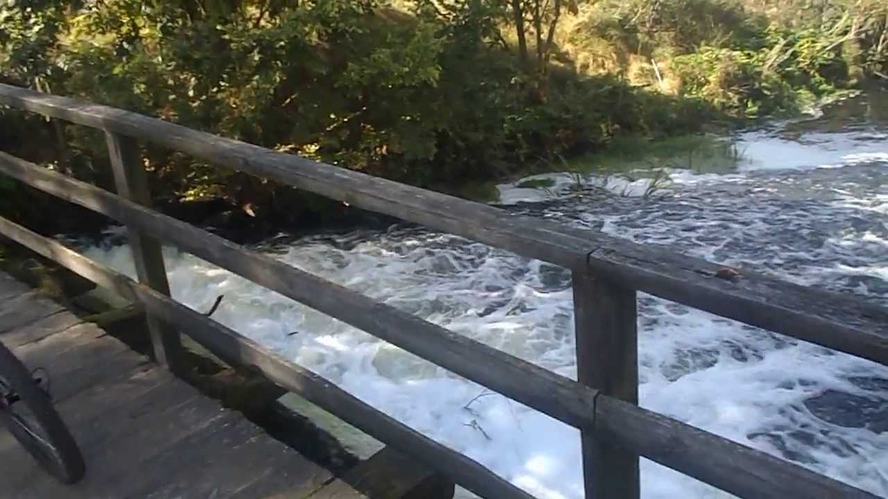 Pr&oacute;g wodny w Prądkach