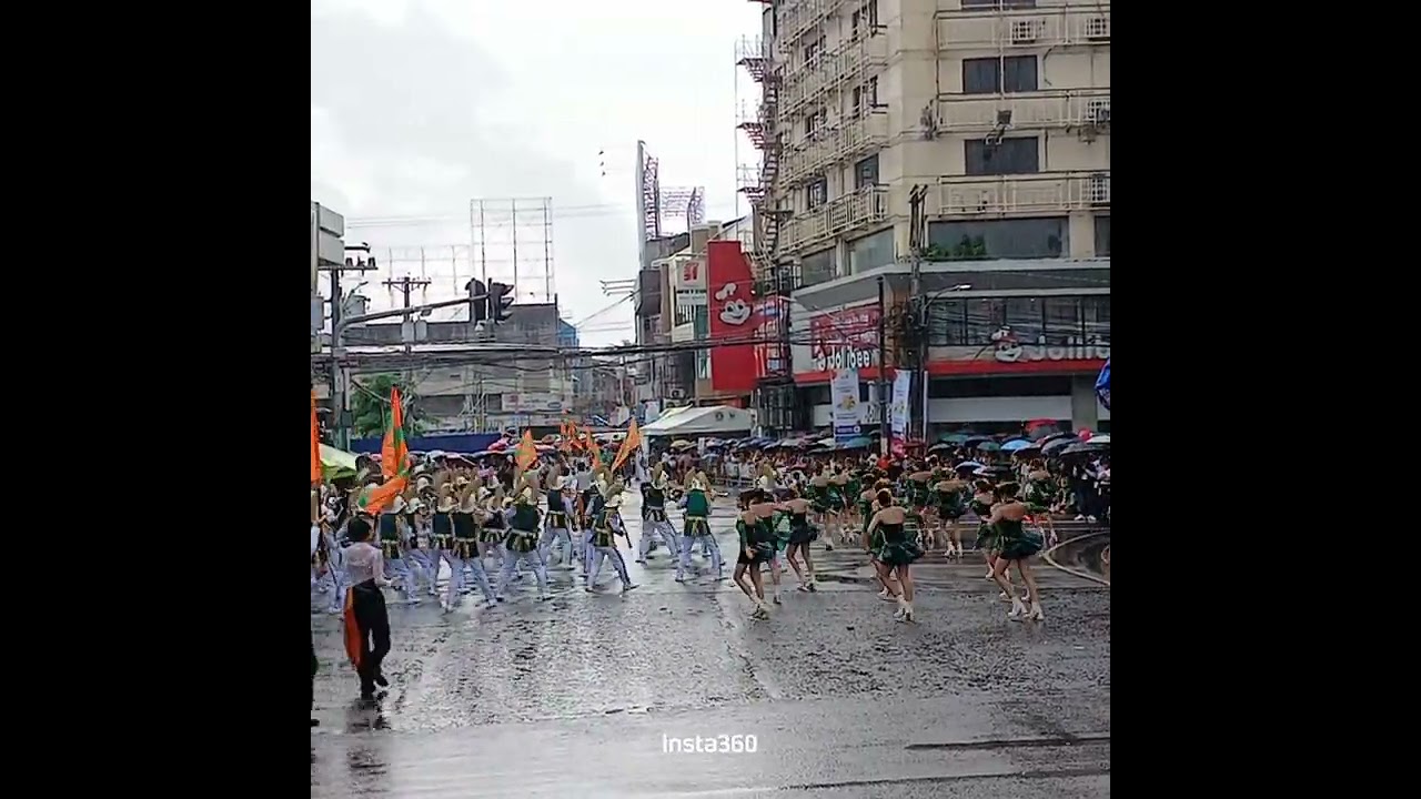 Walang problema kahit inabutan ng ulan💪